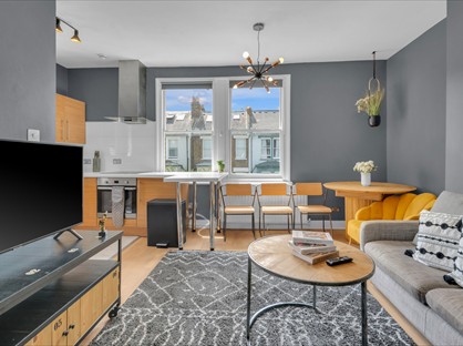 2 Bed Flat, Lena Gardens, W6