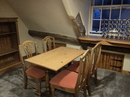 2 Bed Flat, West End, OX28