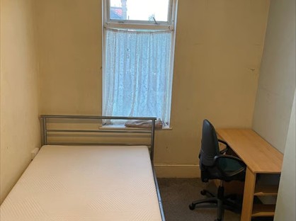 Room in a Shared House, Green Lane, IG3