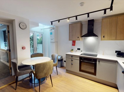 Room in a Shared House, Durnford Street, M24