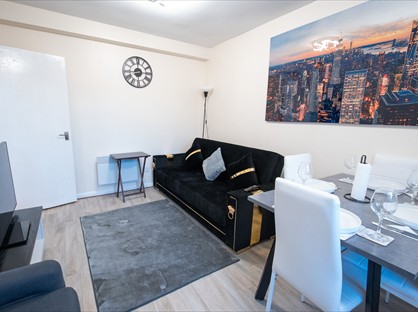 2 Bed Flat, Claremont Close, E16