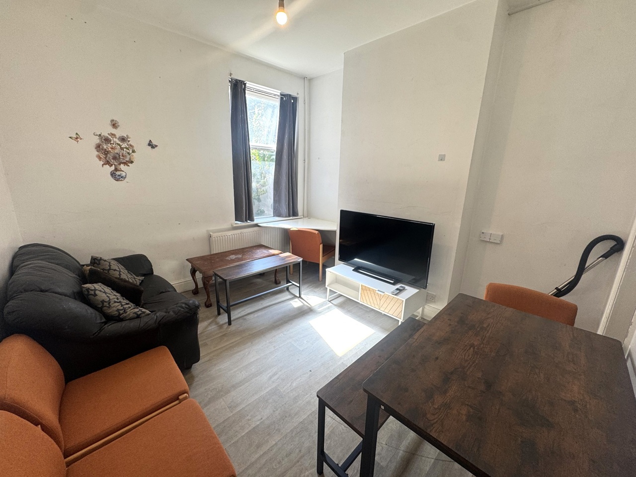 Room in a Shared House, Leicester, LE3 photo 2