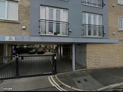 2 Bed Flat, Garden Court, BL0