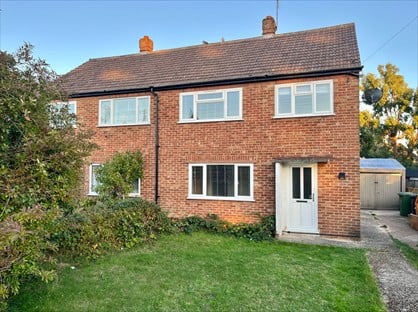 3 Bed Semi-Detached House, Hundred Acres Lane, HP7