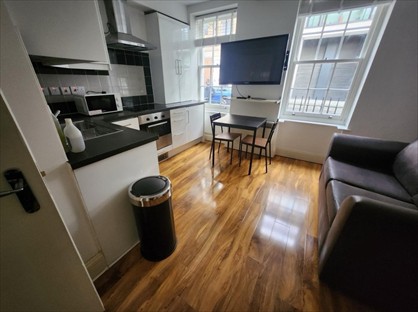 1 Bed Flat, Chiltern Street, W1U