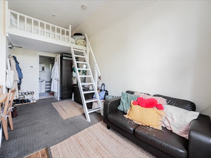 Studio Flat, Cromwell House, SW5