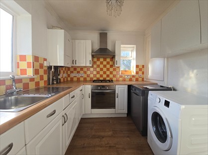 3 Bed Maisonette, Otterburn Gardens, TW7