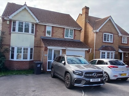 4 Bed Detached House, Cowslip Crescent, RG18