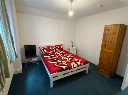 Studio Flat, Merridale Crescent, WV3