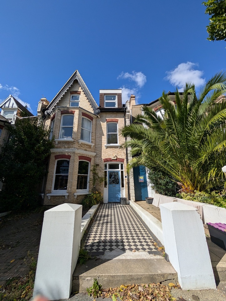2 Bed Flat, Wilbury Gardens, BN3, N1 7GU