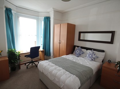 5 Bed Terraced House, Francis Avenue, PO4