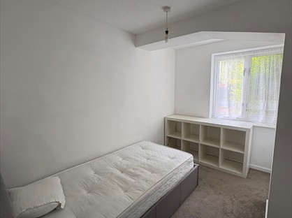 Room in a Shared Flat, Westminster Court, EN8