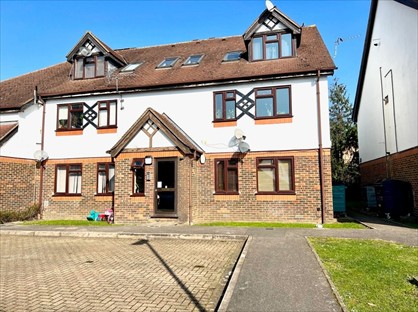 2 Bed Flat, Hazelwood Close, HA2