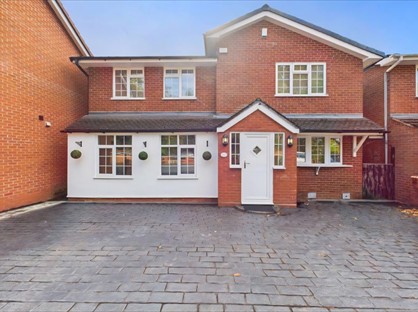4 Bed Detached House, Brookside Drive, WV15