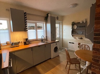 2 Bed Semi-Detached House, Beacon Oak Road, TN30