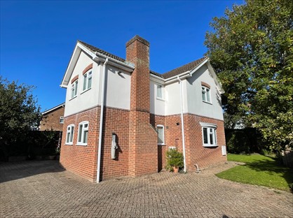 3 Bed Detached House, Priestlands Road, SO41