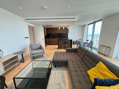 3 Bed Flat, Landmark Pinnacle, E14