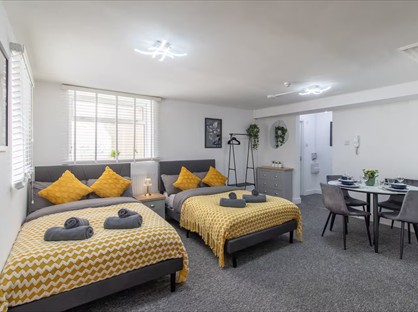 1 Bed Flat, Merton Road, PO5