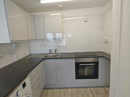 3 Bed Flat, East Street, DT4