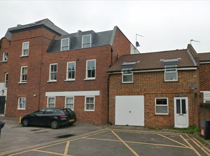 2 Bed Flat, Weybourne House, KT16