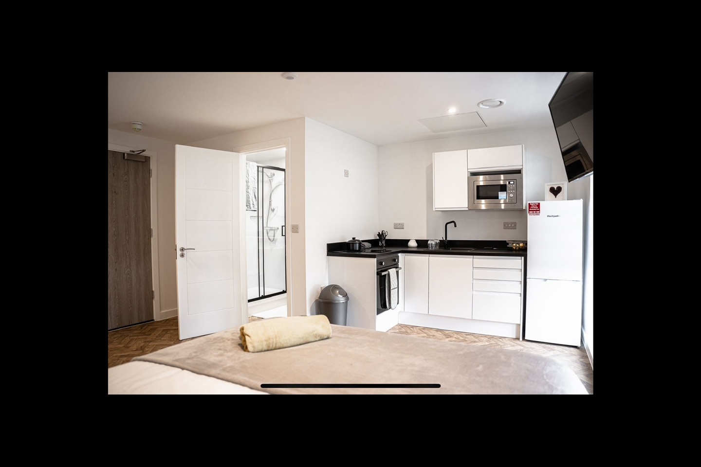 Studio Flat, Bridge Street West, B19 photo 3