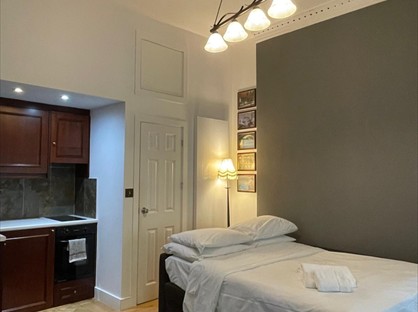 Studio Flat, Bloomsbury, WC1H