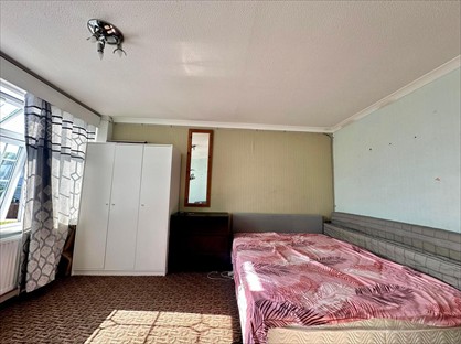 Room in a Shared House, Brecon Close, CR4