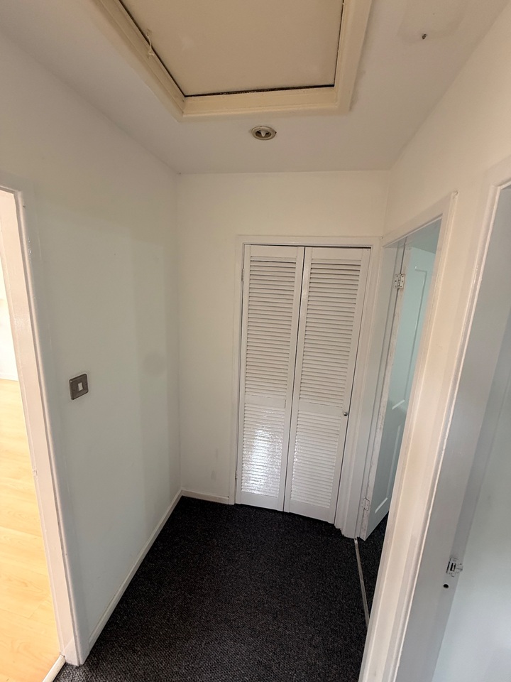 2 Bed Flat, Littleover, DE23 photo 4