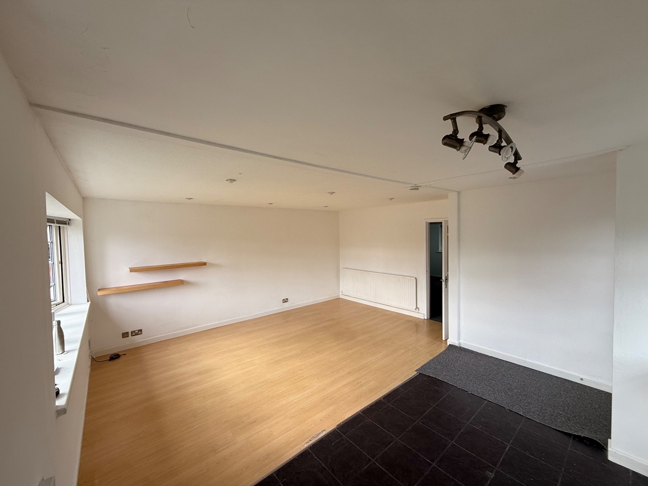2 Bed Flat, Littleover, DE23 photo 5