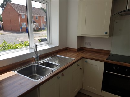 2 Bed Terraced House, Primrose Drive, IP27