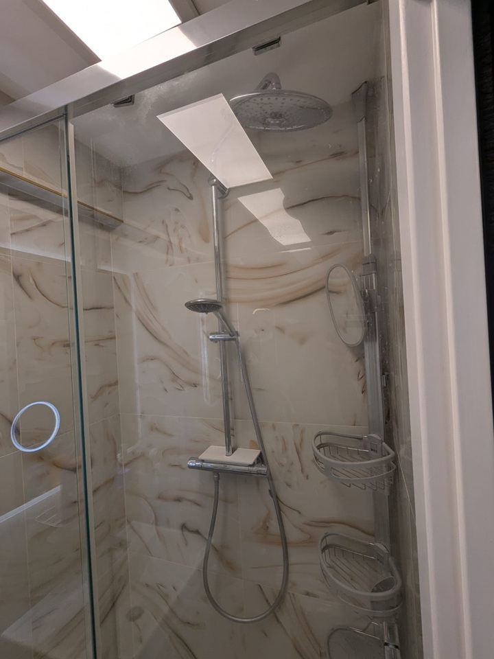 Studio Flat, Russell Court, WC1H, N1 7GU photo 3