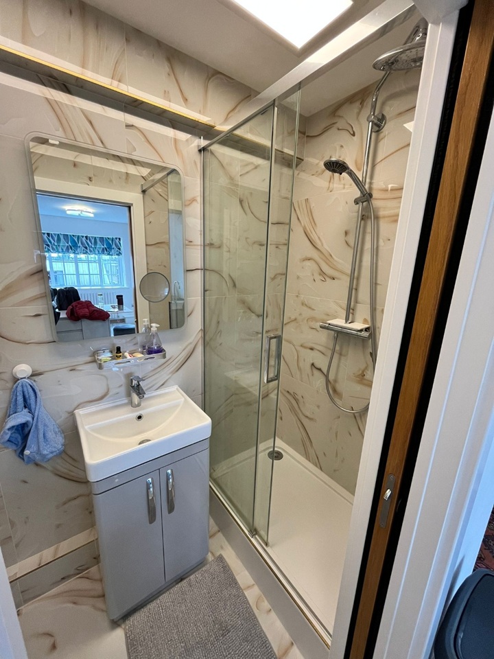 Studio Flat, Russell Court, WC1H, N1 7GU photo 5