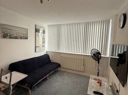 Studio Flat, Conway Street, L5