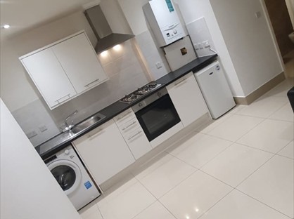 Studio Flat, Woodstock Grove, W12