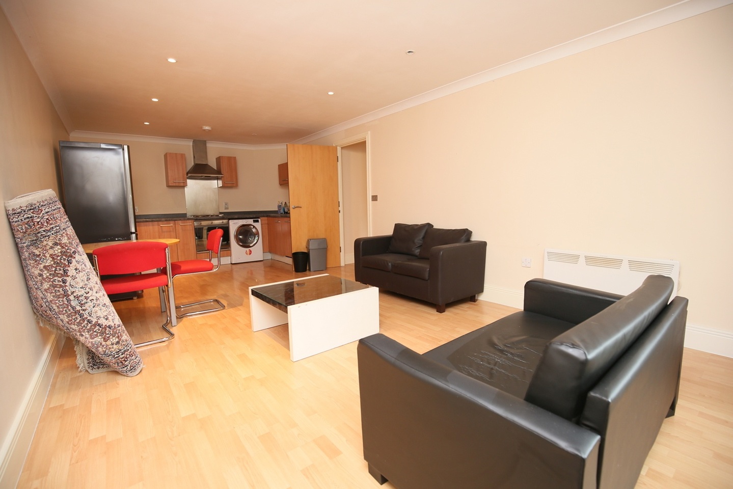 2 Bed Flat, Osbourne House, CV1 photo 3