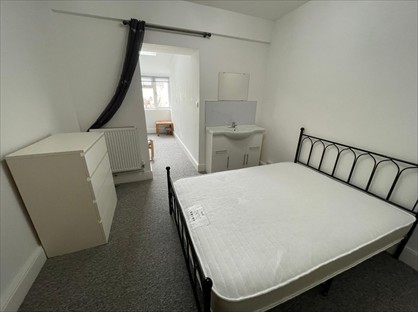 Room in a Shared House, King Street, DT4