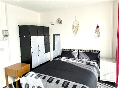 Studio Flat, Essington Way, WV1
