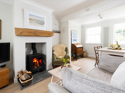 1 Bed Terraced House, Truro Lane, TR10