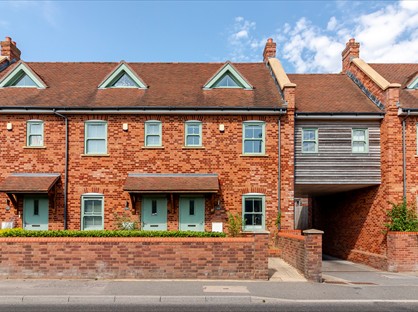 4 Bed Terraced House, Christchurch Road, BH24