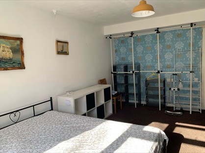 Room in a Shared Flat, Newlyn House, SM1