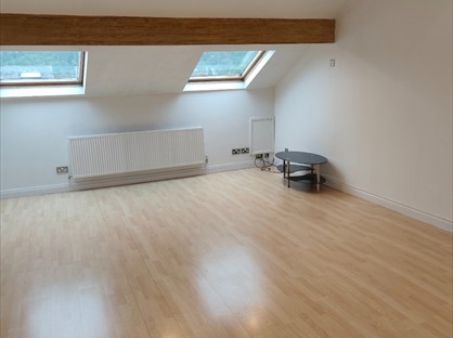 2 Bed Flat, Clare Road, HX1