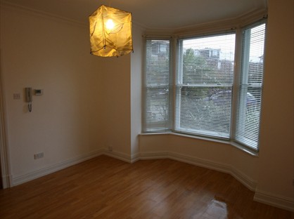 1 Bed Flat, Off Entwisle Road, OL16