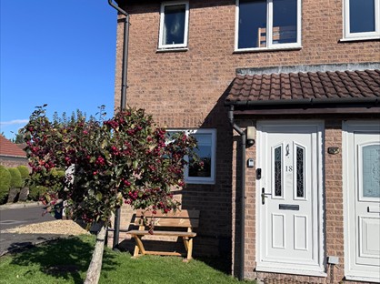 2 Bed End Terrace, Vine Gardens, BS22