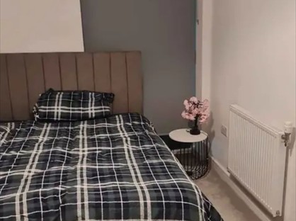 Room in a Shared Flat, Versailles Road, RM9