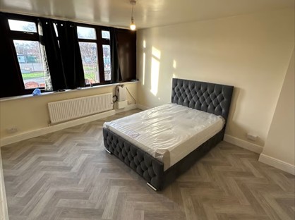 Room in a Shared House, Titmuss Avenue, SE28