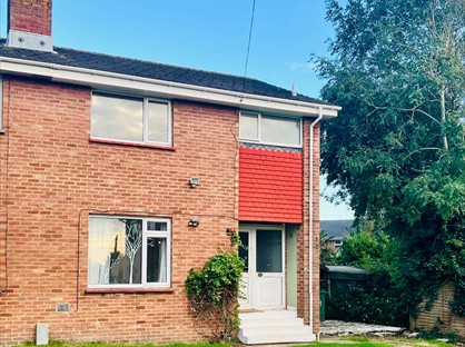 3 Bed Semi-Detached House, Newport, PO30