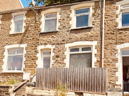 2 Bed Terraced House, Queens Road, NP24