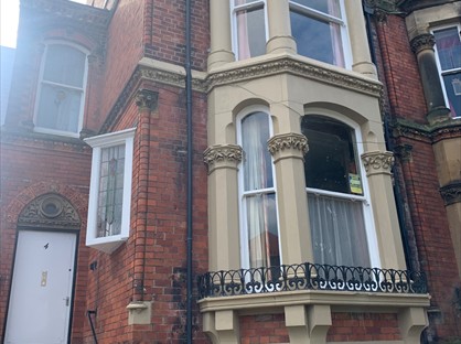 1 Bed Flat, Westbourne Grove, YO11