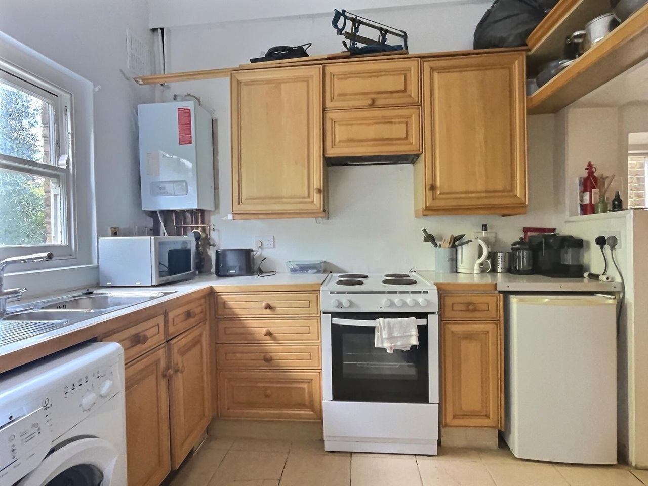 2 Bed Flat, Highwood Road, N19 photo 2