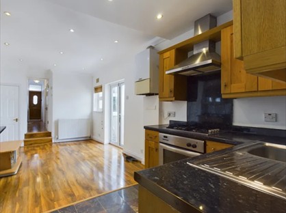 Room in a Shared Flat, Penwith Road, SW18